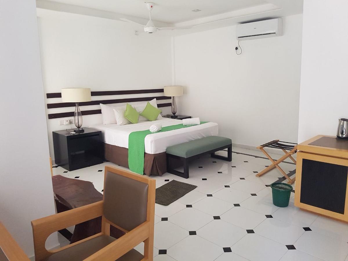 Eighth Wonder Resort Szigirija Kültér fotó