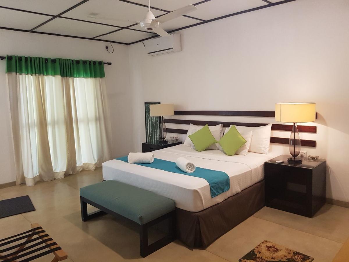Eighth Wonder Resort Szigirija Kültér fotó