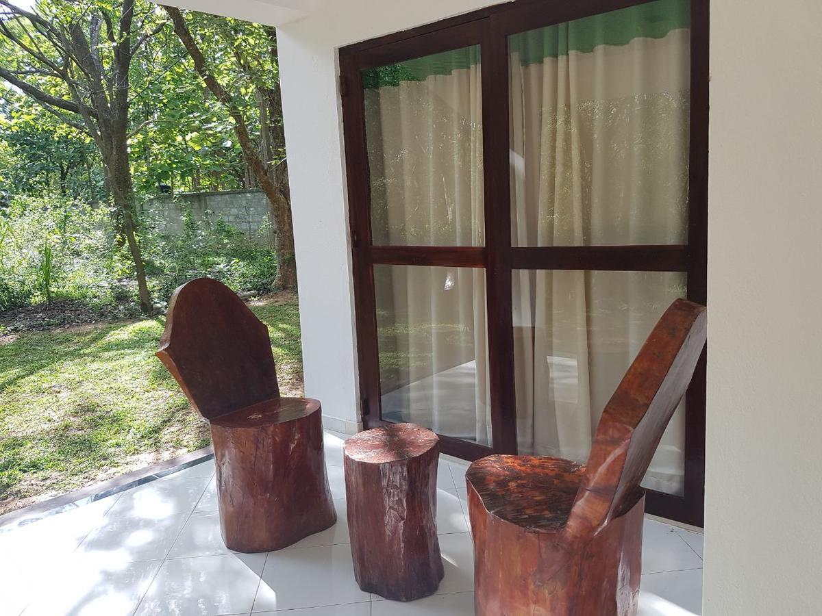 Eighth Wonder Resort Szigirija Kültér fotó