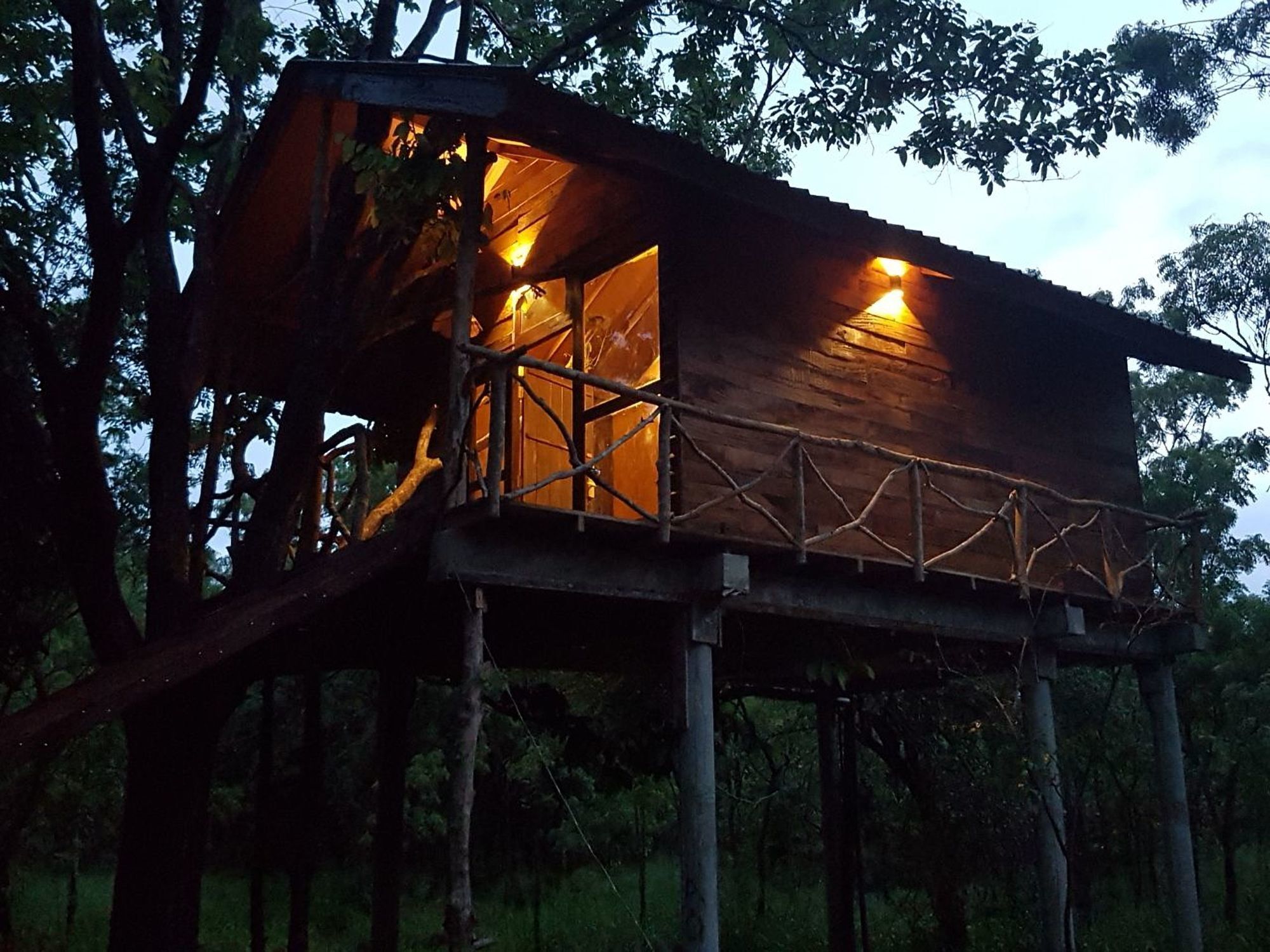 Eighth Wonder Resort Szigirija Kültér fotó
